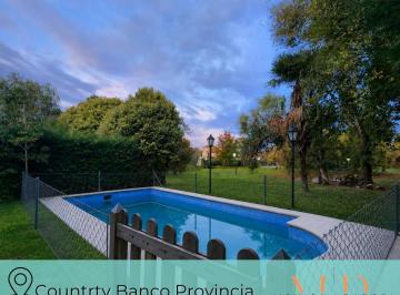 Casa · 120m² · 4 Ambientes · 3 Cocheras · Casa en Alquiler en Country Banco Provincia con Fondo Al Paseo del Arroyo