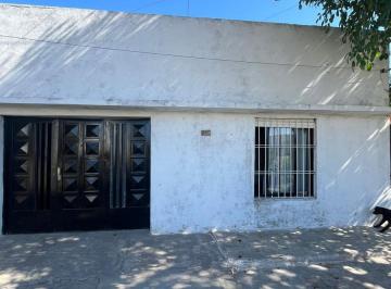 Casa · 155m² · 8 Ambientes · 1 Cochera · Casa en La Plata