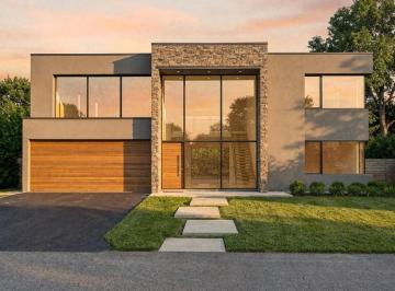 Casa · 500m² · 7 Ambientes · 2 Cocheras · Casa a Estrenar de 4 Dorm. en Kentucky Club de Campo - Funes