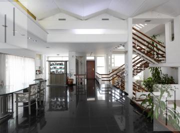 Casa · 600m² · 6 Ambientes · 6 Cocheras · Increíble Casa en La Mejor Zona de Liniers, Caba