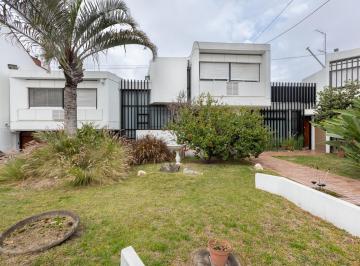Casa · 600m² · 6 Ambientes · 6 Cocheras · Increíble Casa en La Mejor Zona de Liniers, Caba