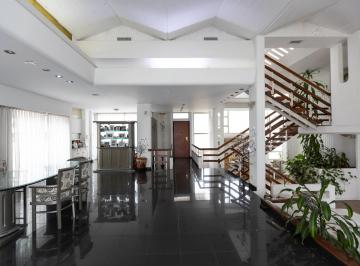 Casa · 600m² · 6 Ambientes · 6 Cocheras · Increíble Casa en La Mejor Zona de Liniers, Caba