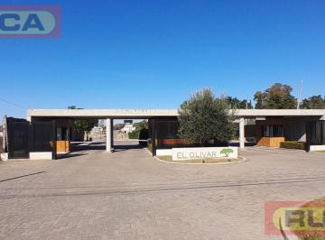 Casa · 170m² · 4 Ambientes · 1 Cochera · Casa en "El Olivar"
