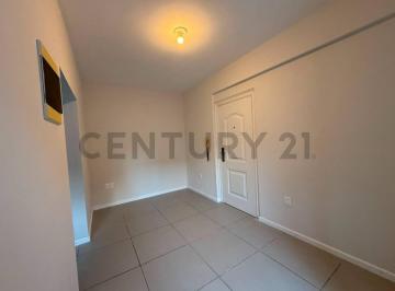 Departamento · 43m² · 2 Ambientes · Apartamento 1 Dormitorio + Parrillero y Patio Exclusivo | Sin Gc | Cordón Sur