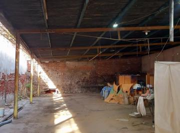Terreno · 660m² · 7 Ambientes · 1 Cochera · Venta de Terreno y Galpón Céntrico