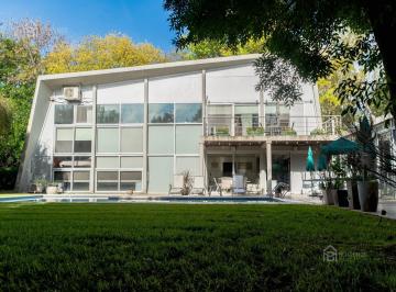 Casa · 345m² · 4 Dormitorios · 4 Cocheras · Casa en Grand Bell