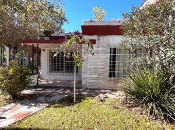Casa de 5 ambientes, Morón · Venta Casa 5 Ambientes Castelar Norte - Inmejorable Ubicación