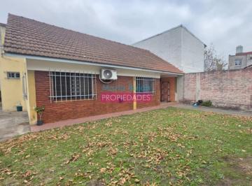 Casa · 90m² · 3 Ambientes · 1 Cochera · Alquiler Casa - Gutierrez 2200 - Quilmes Oeste