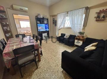PH · 130m² · 3 Ambientes · Venta PH 3 Ambientes con Cochera, Quincho y Terraza en Villa Maipú