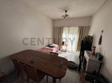 PH · 75m² · 3 Ambientes · Venta PH 3 Ambientes con Balcon y Terraza - Monte Castro