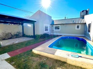 Casa · 200m² · 4 Ambientes · 2 Cocheras · Venta Casa Patag Norte, 3 Dormis, Pileta, Quincho