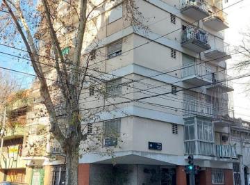 Departamento · 31m² · 1 Ambiente · Hermoso Monoambiente Divisible con Gran Balcón Terraza Al Frente en Venta en Almagro!