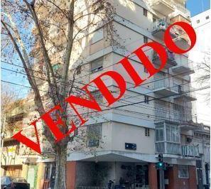 Departamento · 31m² · 1 Ambiente · Hermoso Monoambiente Divisible con Gran Balcón Terraza Al Frente en Venta en Almagro!