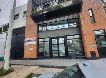 Bodega-Galpón · 400m² · 2 Ambientes · Alquiler Galpon /oficina Comercial - San Miguel de Tucumán