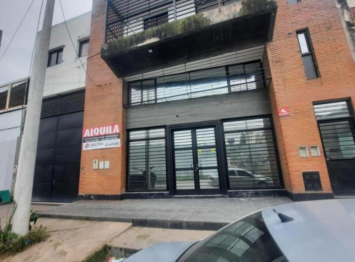 Bodega-Galpón · 400m² · 2 Ambientes