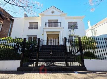 Casa · 552m² · 7 Ambientes · 2 Cocheras · Elegante Casa en Alquiler en Zona Residencial de Martínez