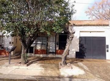 PH · 152m² · 6 Ambientes · 1 Cochera · PH Independiente 6 Ambientes Caseros Patio Lavadero y Parrilla