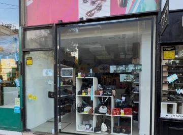 Local comercial · 108m² · Excelente Local con Entrepiso en Gorriti 185. Centro de Lomas de Zamora