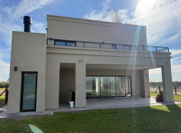Casa · 189m² · 5 Ambientes · 2 Cocheras · Casa 5 Ambientes en Alquiler Barrio Horizontes Al Sur Ezeiza Canning