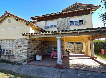 Local comercial · 210m² · 6 Ambientes · 1 Cochera · Espectacular Quinta Sobre Av: 5 Lotes | Ideal Vivienda o Fin Comercial