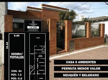 Casa · 112m² · 5 Ambientes · Oportunidad! Casa 5 Ambientes con Parque.