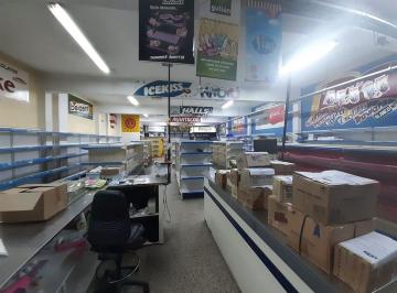Bodega-Galpón · 640m² · Alquiler de Depósito y Oficinas Administrativas