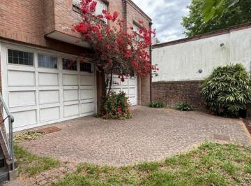 Casa · 350m² · 8 Ambientes · 5 Cocheras · Aj - Alquiler Hermosa Casa 8 Ambientes - Dos Plantas - Cocheras Varios Autos