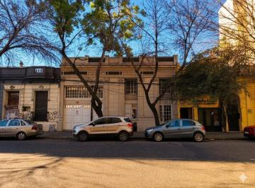 Casa · 140m² · 5 Ambientes · 1 Cochera · Casa en Venta 3 Dorm. con Cochera Impecable - Corrientes Al 2100 - Rosario