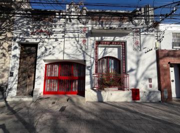 Casa · 93m² · 6 Ambientes · 1 Cochera · Casa - Rosario