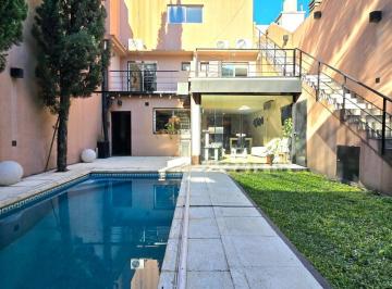 Casa · 303m² · 6 Ambientes · Venta Casa 6 Amb Pileta Parque Chacabuco Capital Federal