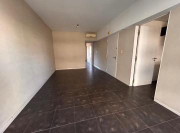 Departamento · 52m² · 2 Ambientes · Dpto 2 Ambientes Al Frente con Balcón. Toilette y Baño en Suite en Alquiler en Parque Chacabuco