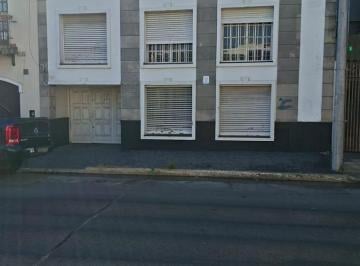 Casa · 150m² · 4 Ambientes · 2 Cocheras · Amplio Lote Terreno Venta Ideal Constructor Ideal Inversor en Bernal