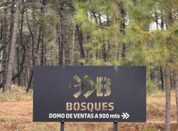 Casa · 1000m² · 4 Ambientes · 4 Lotes en Barrio Bosques. Tercera Etapa