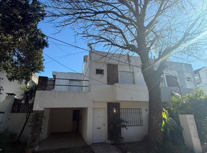 Casa · 70m² · 6 Ambientes