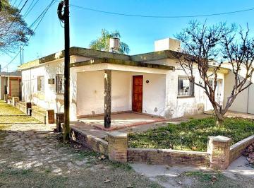 Casa de 1 ambiente, San Jerónimo Sud · Nápoles 206 - Casa + Departamento - San Jerónimo Sud