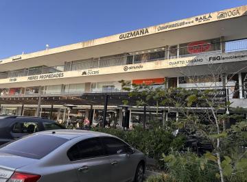Local comercial · 61m² · 1 Cochera · Local en Ven Street Center - Villanueva
