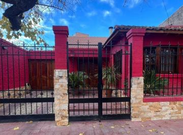 Casa · 270m² · 9 Ambientes · 4 Cocheras · Hermosa Casa en Venta 6ta Sección