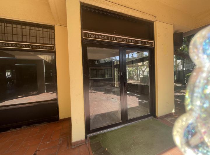 Local comercial · 77m² · 3 Ambientes