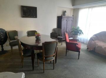 Departamento de 5 ambientes, Recoleta · Departamento en Venta Luminoso 5 Ambientes con Balcón Aterrazado en Recoleta