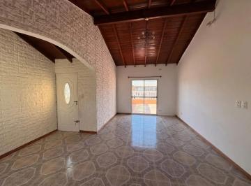 Departamento de 3 ambientes, Tigre · Don Torcuato (Entre Rios 1935) Alquiler PH 3 Amb. en Planta Alta. Balcón Terraza. Parrilla. 80 m².