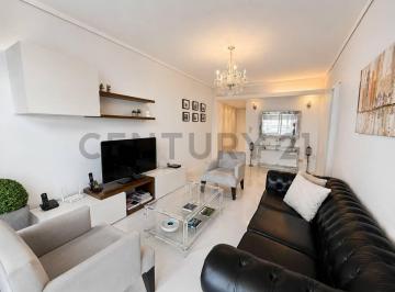 Departamento · 85m² · 3 Dormitorios · Venta 4 Ambientes Reciclado a Nuevo con Balcón y Vista Abierta en Villa Crespo