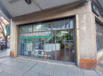Local comercial , Flores · Local en Esquina en Alquiler Sin Expensas, con Garage