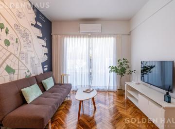 Departamento · 55m² · 2 Ambientes · Luz, Diseño y Altura: Impecable 2 Ambientes Reciclado con Balcón en Microcentro