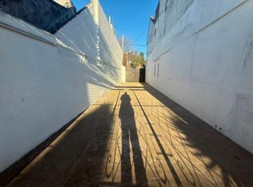PH de 3 ambientes, Avellaneda · PH de 231 m² con 2 Dorm. en Venta en Sarandi