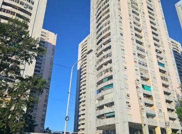Departamento de 2 ambientes, Avellaneda · Departamento 2 Ambientes con Cochera en Avellaneda Centro