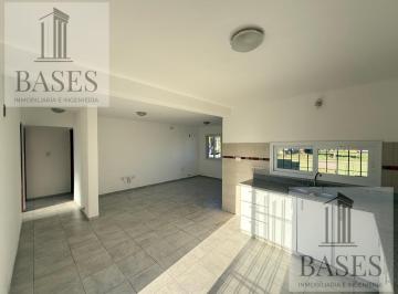 Casa · 70m² · 3 Ambientes · 1 Cochera · Casa en Venta 2 Dorm. en Colonia Tirolesa