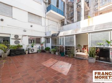 Departamento · 56m² · 4 Ambientes · 1 Cochera · Departamento de 4 Ambientes Reciclado a Nuevo y con Cochera: Seguridad, Espacio y Comodidad.