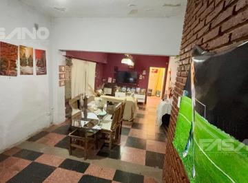 Casa · 160m² · 3 Ambientes · 1 Cochera · Casa 3 Amb a Refaccionar / Terreno 432 m² - Jose Leon Suarez