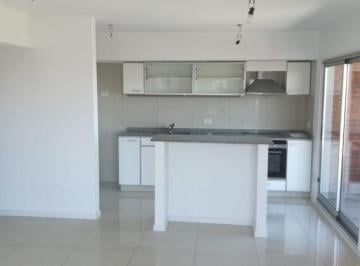 Departamento de 1 ambiente, Morón · Monoambiente en Pelno Centro de Moron, con Balcon Amplio y Vestidor