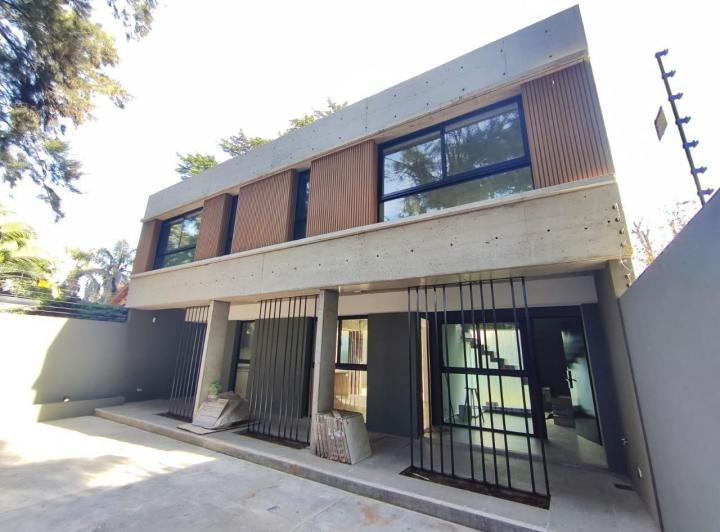 Casa · 80m² · 3 Ambientes · 1 Cochera